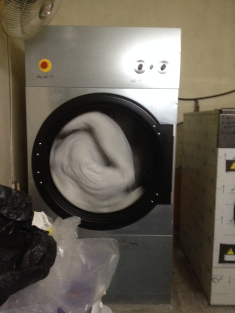 sử dụng máy giặt công nghiệp