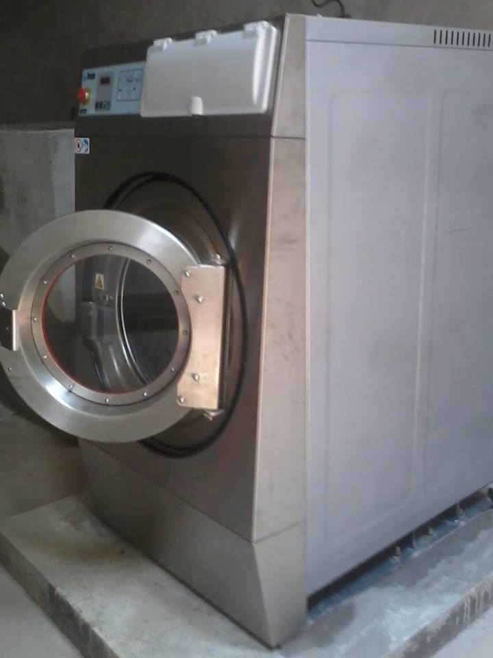 máy giặt công nghiệp image