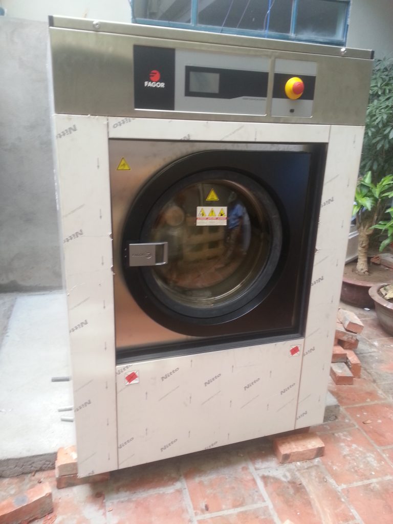 Máy giặt công nghiệp tại Đồng Nai